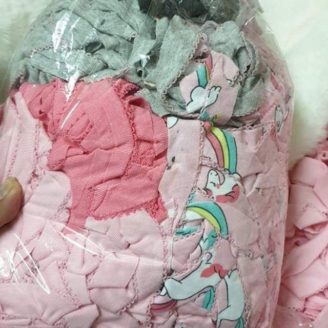 Bo viền cổ áo bé gái