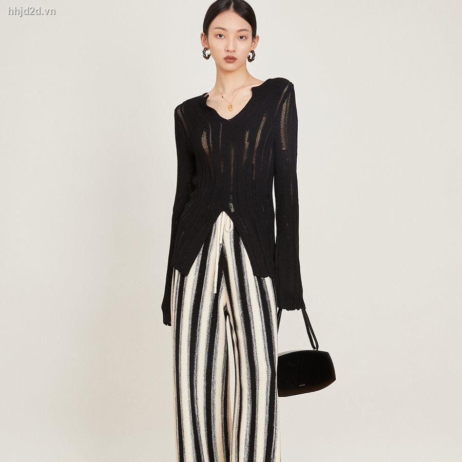 Áo Sweater Dệt Kim Tay Dài Cổ Chữ v Khoét Lỗ Thiết Kế Độc Đáo 2022 Thời Trang Cho Nữ