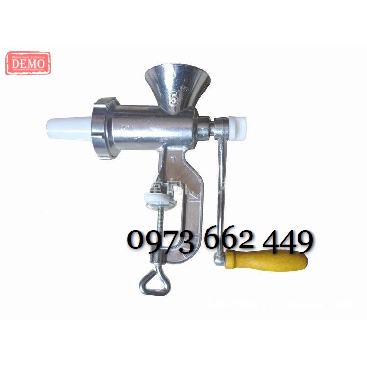 Máy làm cám chim cám gà và xay thịt cá, làm xúc xích đa năng 3 trong 1