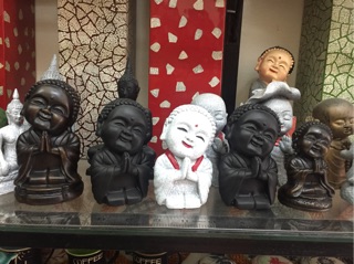 Tượng phật cười may mắn bằng đá