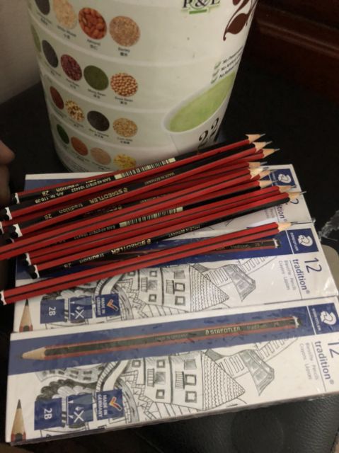 1 hộp chì đức 2B