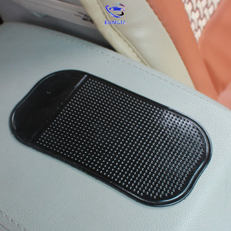Miếng lót giữ điện thoại trên xe hơi chống trượt kích thước 8 x 14cm