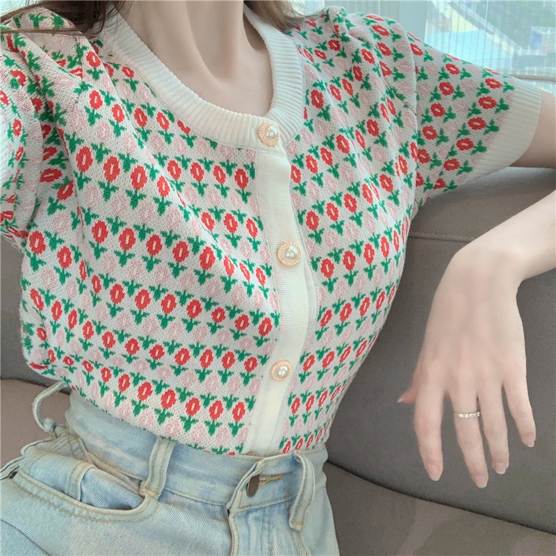 Hàng Sẵn_ Áo len dệt kim dáng ngắn thêu hoa nhỏ retro