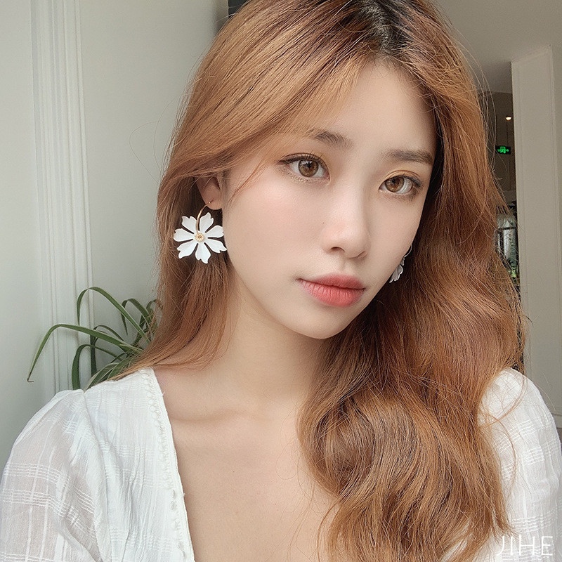 Bông Tai Hình Hoa Bướm Màu Trắng Thời Trang Cá Tính