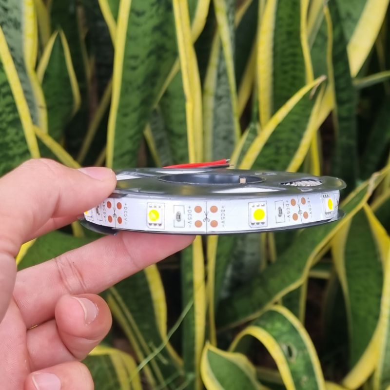 Cuộn đèn led 5V 12W dài 5 mét màu vàng ấm 3500k có keo mặt sau LT Shop