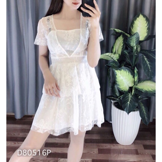 Đầm ren xoè 2 tầng
