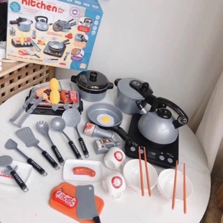 Đồ chơi nấu ăn cho bé