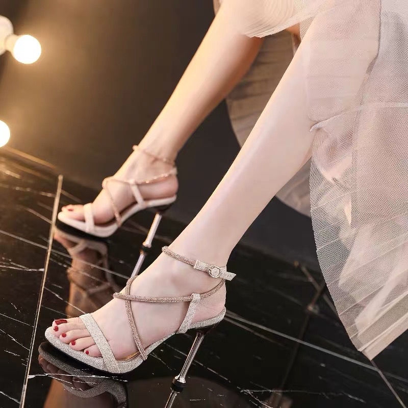 Giày Sandal 8cm Quai Chéo Phong Cách Thời Trang Hàn Quốc