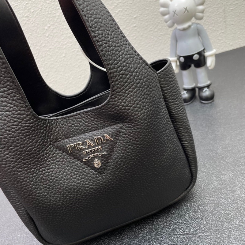 Túi xách nữ dáng vuông quai liền thương hiệu Prada cao cấp