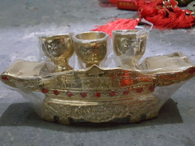 Kỷ 3 Chén Bằng Đồng Chạm Khắc Rồng và Hoa Sen