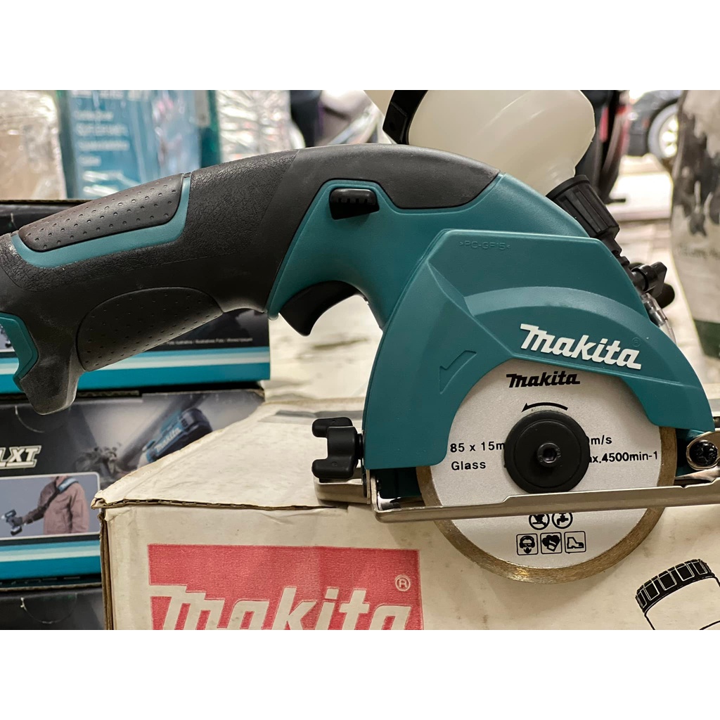 BN. Máy cắt gạch, cắt kính chạy pin 12v Makita CC300DZ.
