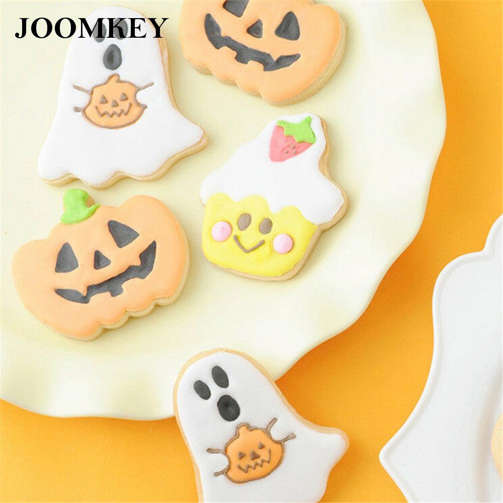 Set 4 Khuôn Làm Bánh Quy Phong Cách Halloween Độc Đáo