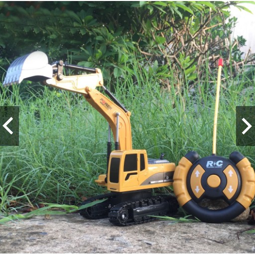 Xe múc điều khiển Gầu SẮT, bánh XÍCH, pin SẠC ,tỉ lệ 1:24