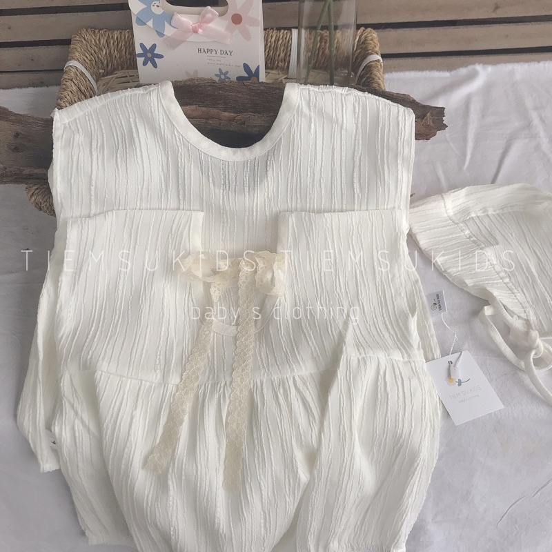 HÀNG THIẾT KẾ - Suit cổ nơ sau vai chờm kiểu dáng rộng kèm mũ cho bé gái