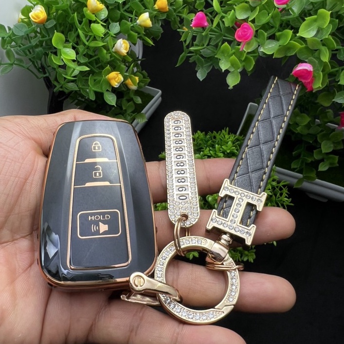 Ốp chìa khóa-bọc chìa khóa TPU Đen-vàng  xe ô tô Toyota Cross Smartkey