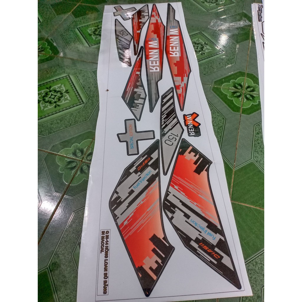 tem rời winner xe đen