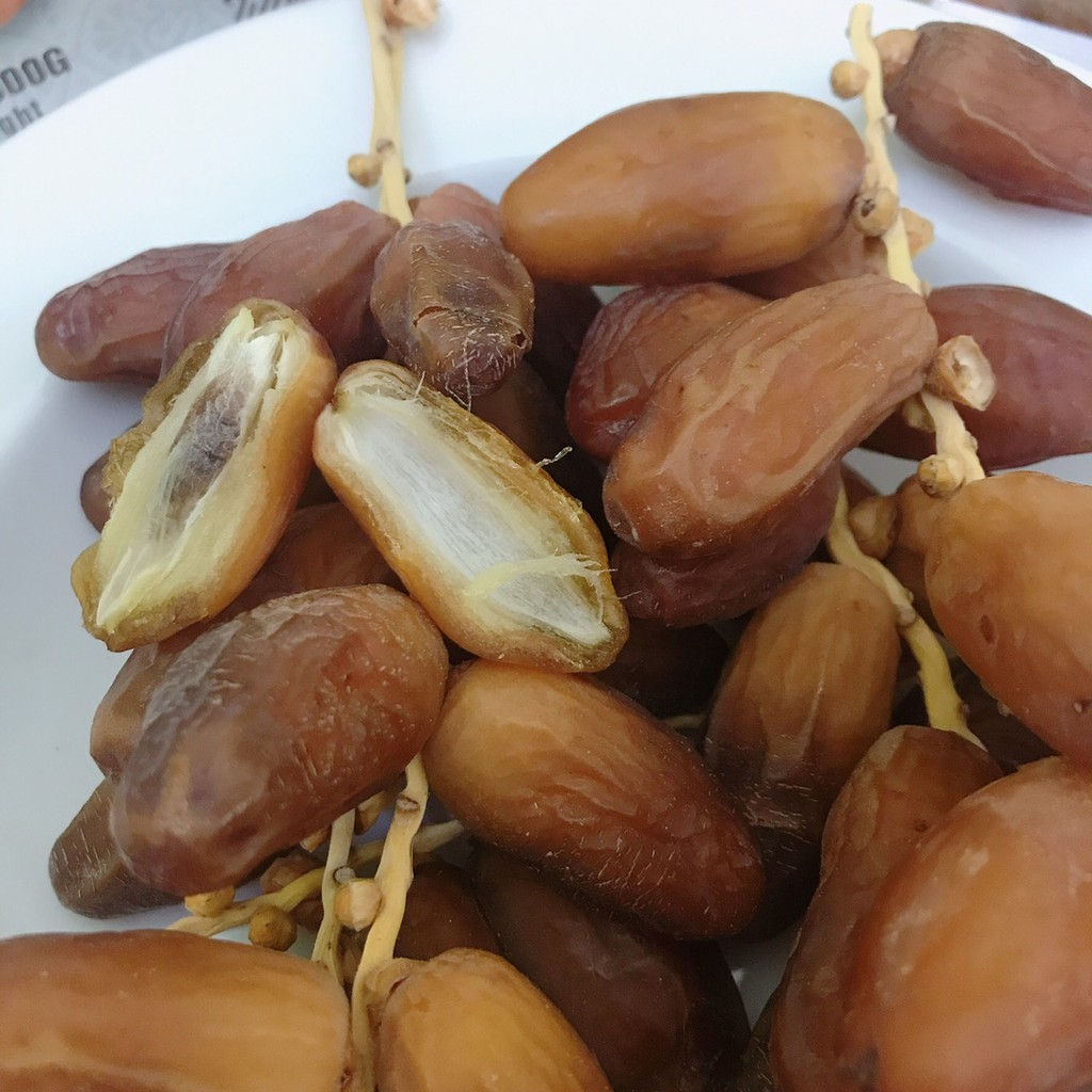 Chà Là Nguyên Cành Sấy Dẻo Dates Sanwan Tunisia 500gr