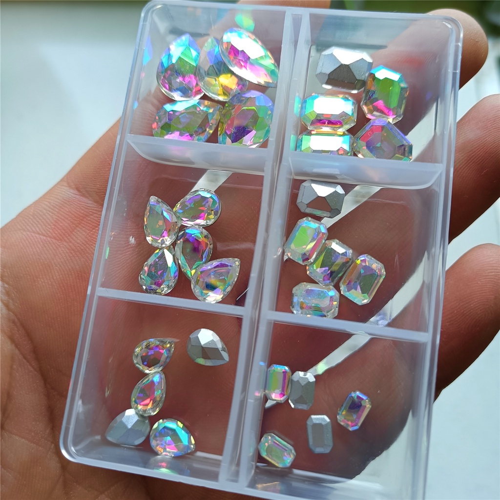Hộp 5 / 30 Phụ Kiện Trang Trí Móng Tay 6 Hình Dạng Khác Nhau