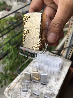 ĐẾ TRƯNG BÀY BẬT LỬA ZIPPO 02
