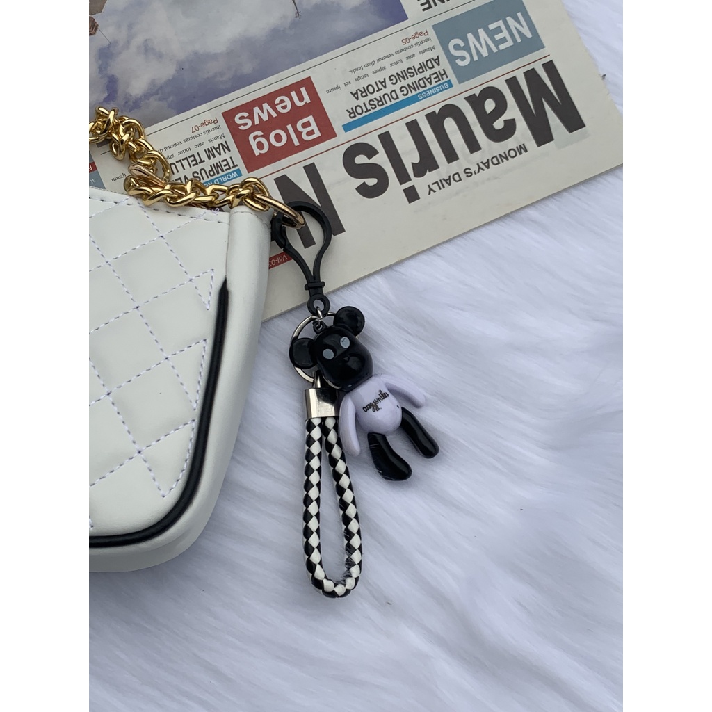 Móc khóa bearbrick bằng nhựa móc treo chìa khóa phụ kiện túi xách thời trang kèm dây da LK176