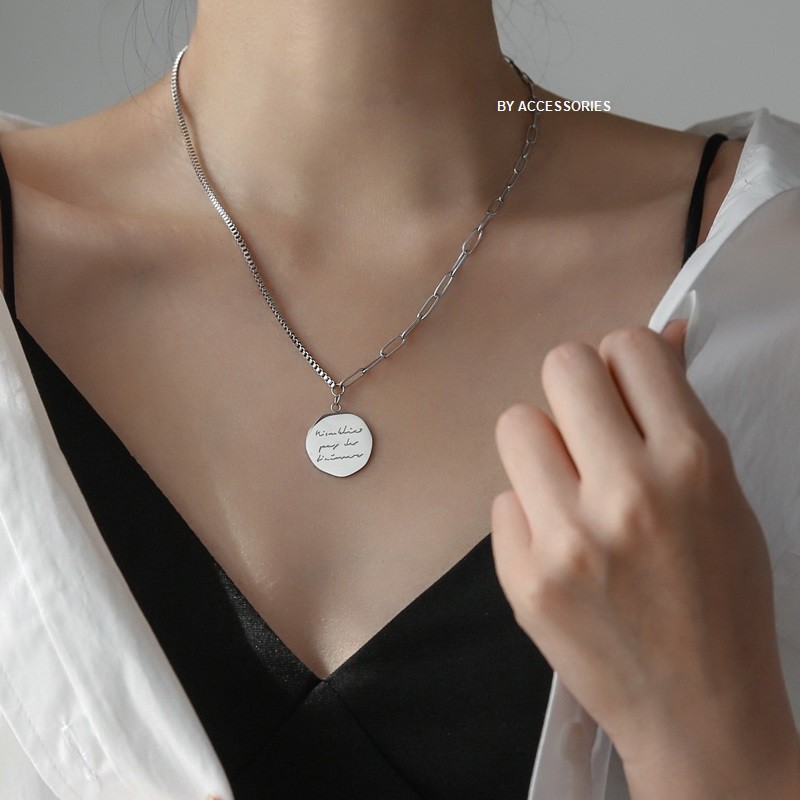 Dây chuyền titan xích bất đối xứng phối mặt khắc chữ không gỉ UN200401