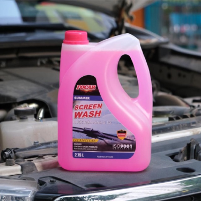 Bộ 2 can nước rửa kính ô tô chuyên dụng Focar Summer Screen Wash ( kính hồng) + Focar Screen Wash ( kính xanh) can 2.75L