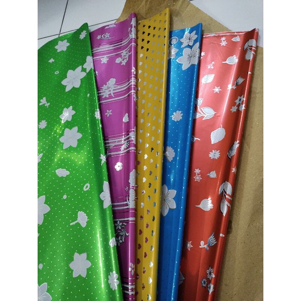 Giấy kiến gói quà tờ lớn