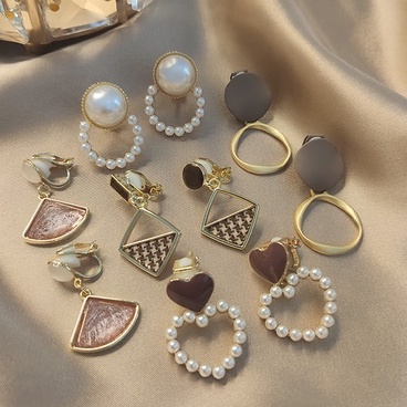 Set Khuyên Tai Dạng Kẹp Không Cần Lỗ Phong Cách Retro Hàn Quốc Cho Nữ