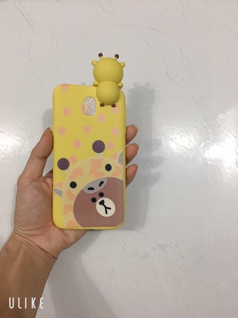 Ốp lưng sam sung J5 Pro, J5Pro Cao su gấu nền vàng