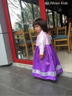Hanbok bé gái