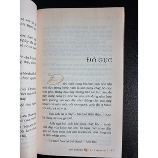 Sách - Người Thợ Mộc Lạ Lùng