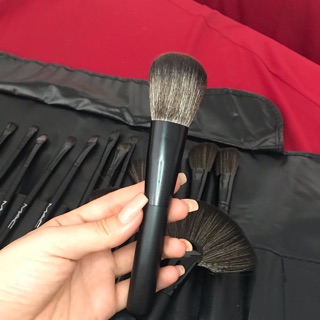 Cọ đánh má hồng lẻ 35k sale còn 25k/1 cây