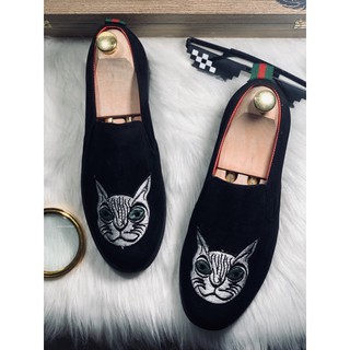 Giầy lười nam da lộn thêu mèo mắt xanh độc và lạ cực rẻ