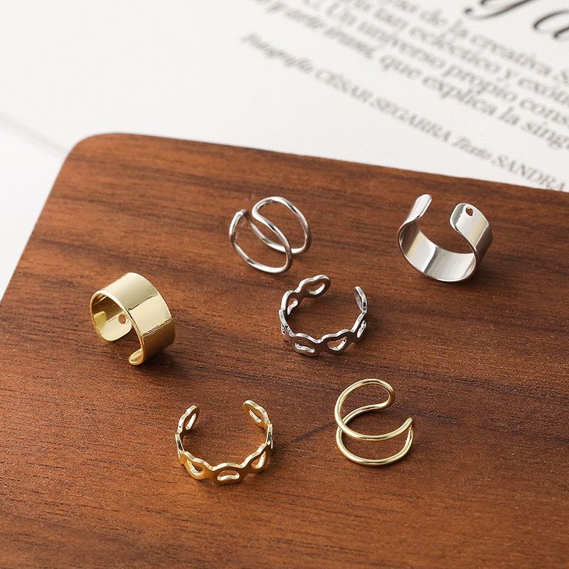 Bông tai basic tròn khuyết lượn sóng, Khuyên tai chữ C nhỏ Her Accessories H97