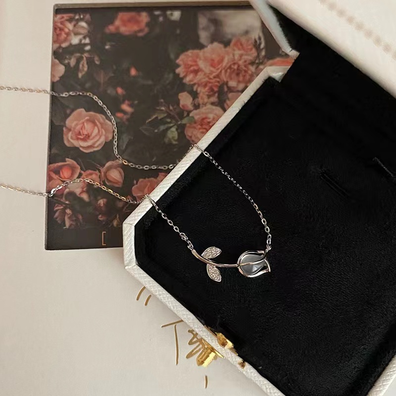 Vòng cổ Mặt Hoa Tulip Thời Trang Vintage Thanh Lịch Cho Nữ