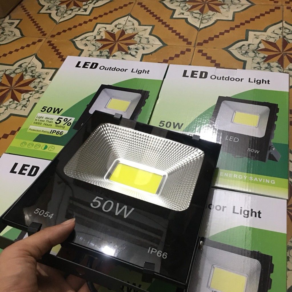 Đèn pha led cob 50W dùng chuyên cho công trình, bảng hiệu lắp đặt ngoài trời chống nước IP66 đủ công suất