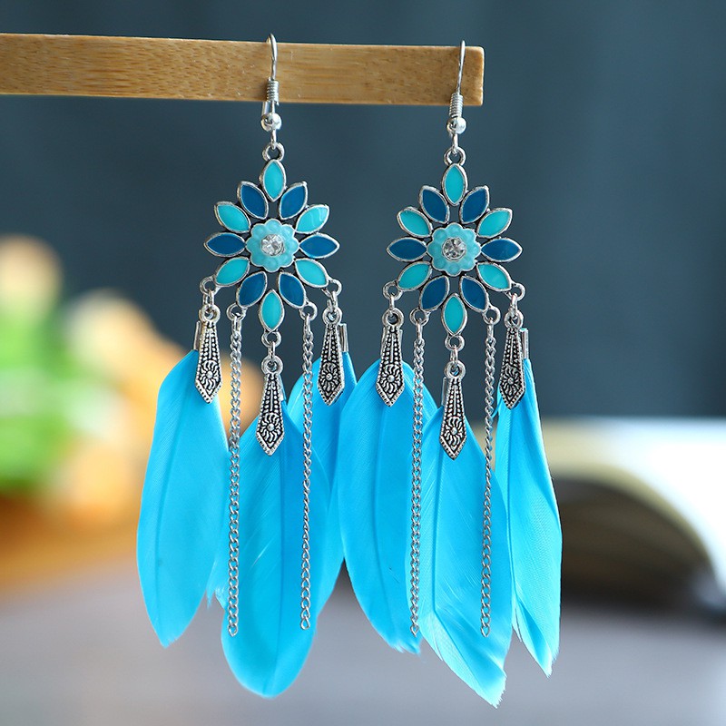 Bông tai Bohemian lông vũ thiết kế cánh hoa sen thả dài - Mã BT184