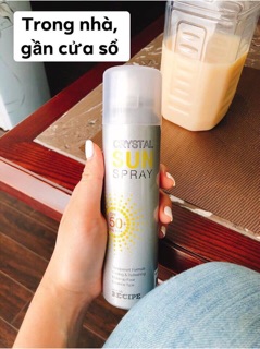 Xịt chống nắng Crystal Sun Spray