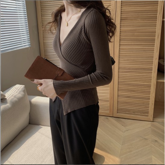 Áo Sweater Cổ Chữ V Thiết Kế Tôn Dáng Quyến Rũ
