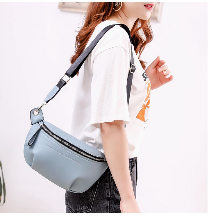 Túi đeo chéo trước ngực trẻ trung năng động da siêu mềm DC06 túi bao tử Chip Xinh Bag | BigBuy360 - bigbuy360.vn