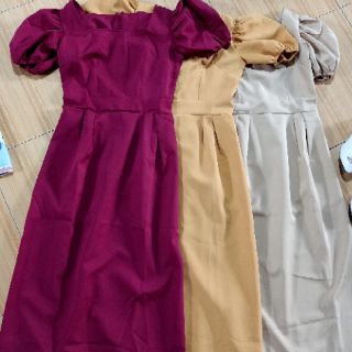 Đầm hót cổ vuông
