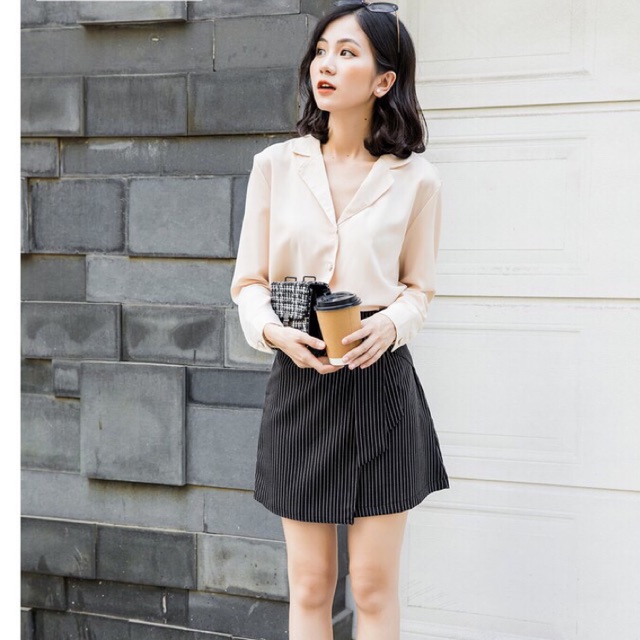 Chân váy bút chì kẻ sọc buộc nơ thời trang dáng ngắn