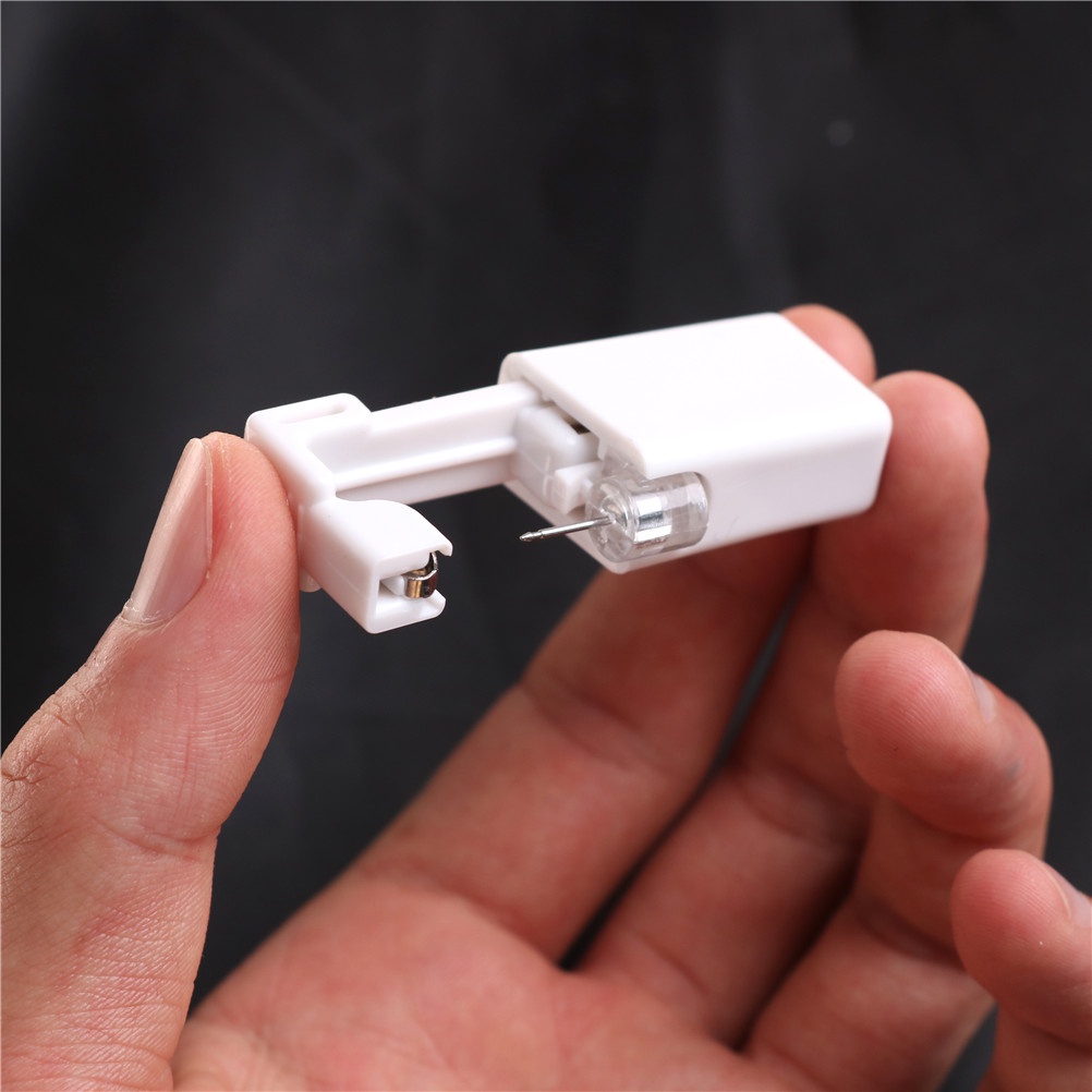 Bộ Dụng Cụ Đục Lỗ Tai An Toàn 0 0 0 0