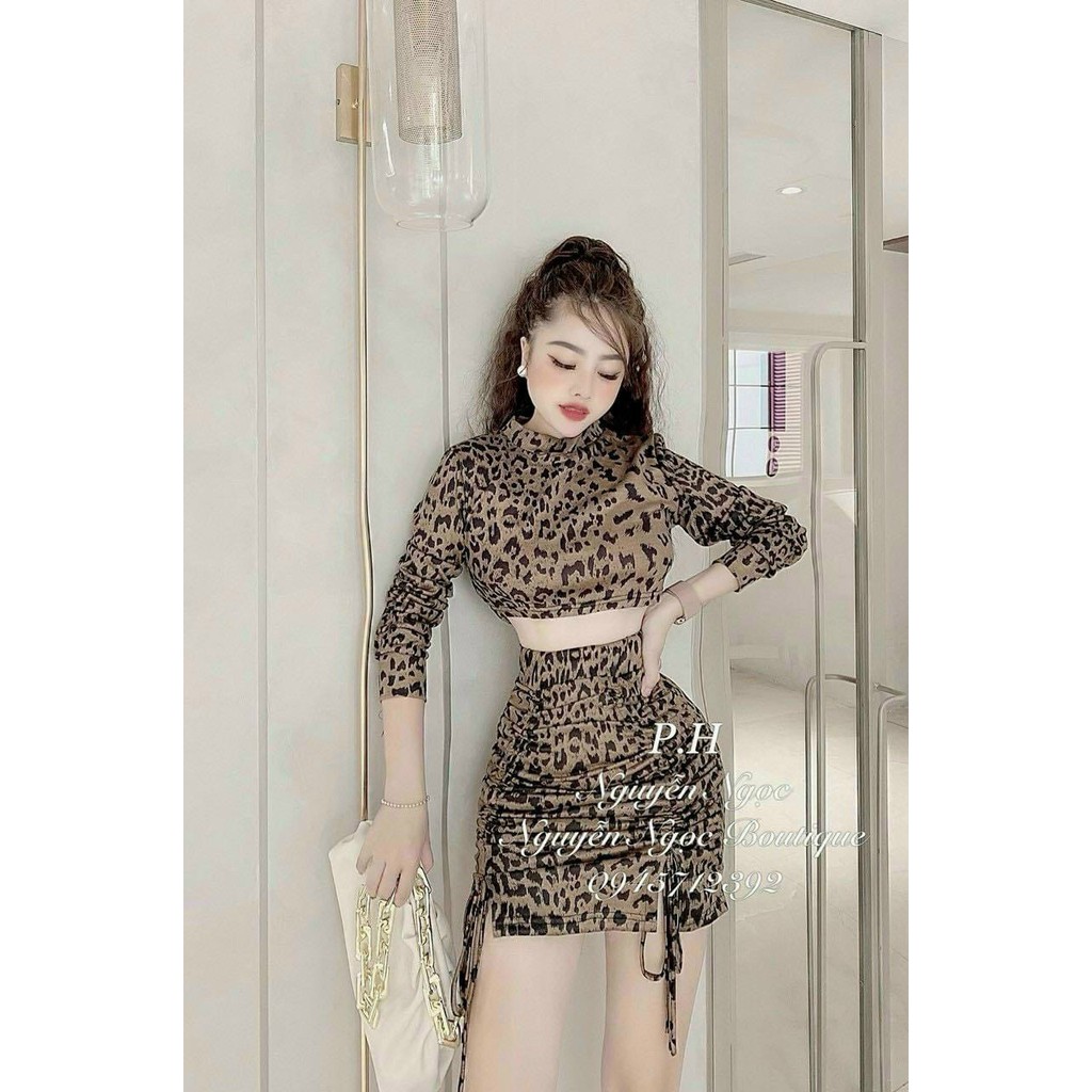 set áo croptop tay dài chân váy rút dây họa tiết da beo xinh xắn