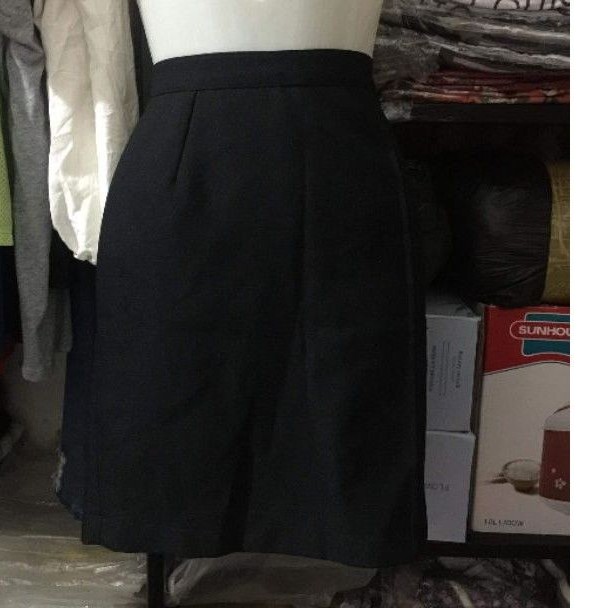 Chân Váy Công Sở Đen Gân Ba Sọc Dài