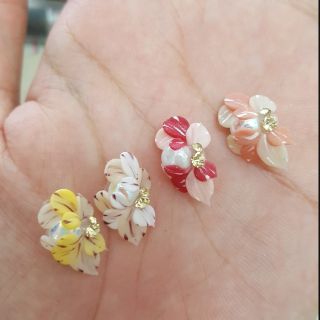 Hoa bột gắn móng , cúc nhí vẽ
