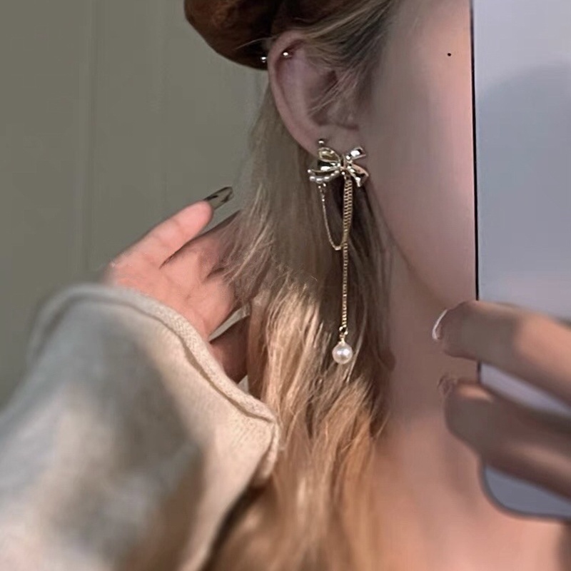 Khuyên tai dáng dài đính ngọc trai phối nơ lấp lánh thời trang thu đông mới
