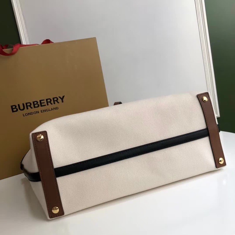 túi mua sắm được làm từ vải cotton và da dẻo burberry