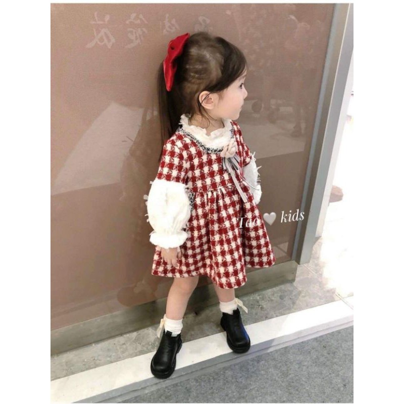 ĐẦM DẠ CARO ĐỎ - TAY PHỐI CHO BÉ GÁI