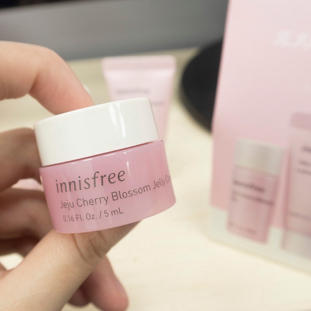 Set Mini 4 Món Innisfree Jeju Cherry Blossom Special Kit